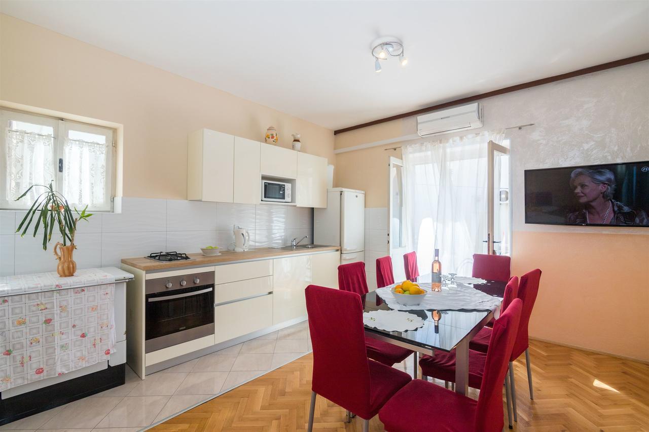 Apartments Zeljko Makarska Esterno foto